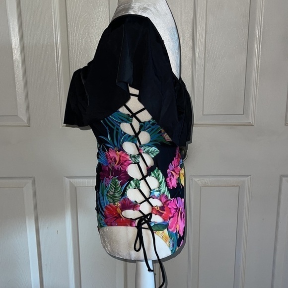 NWT Stylish Swimwear Tropical Print Ruffle Top Side Lace One Piece Swims… - Picture 4 of 6